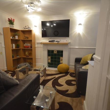 Five Bedroom Townhouse Near Excel Exhibition Centre London Bagian luar foto