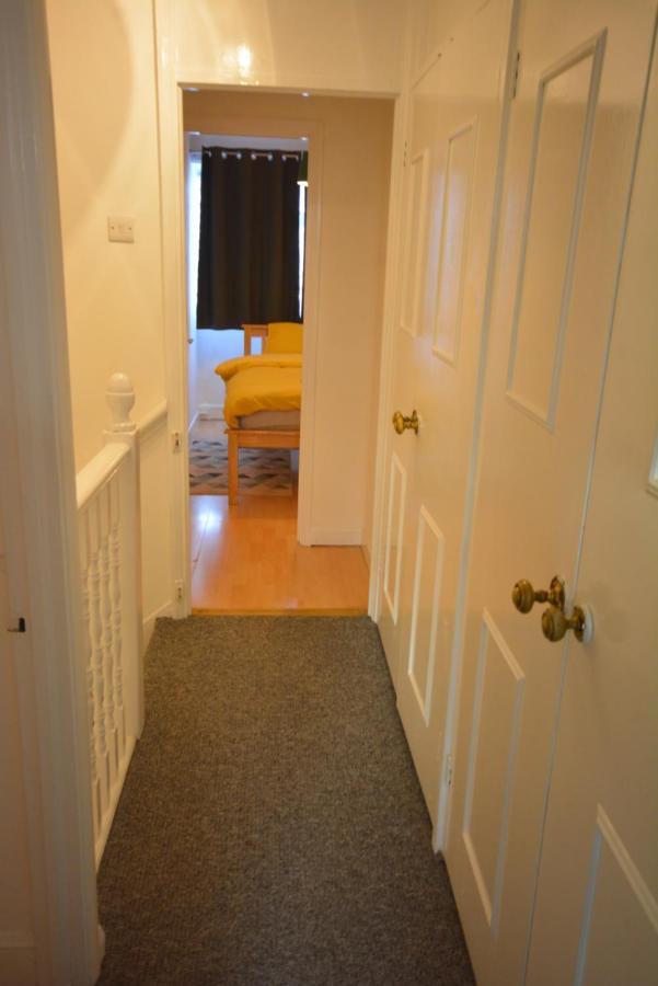 Five Bedroom Townhouse Near Excel Exhibition Centre London Bagian luar foto