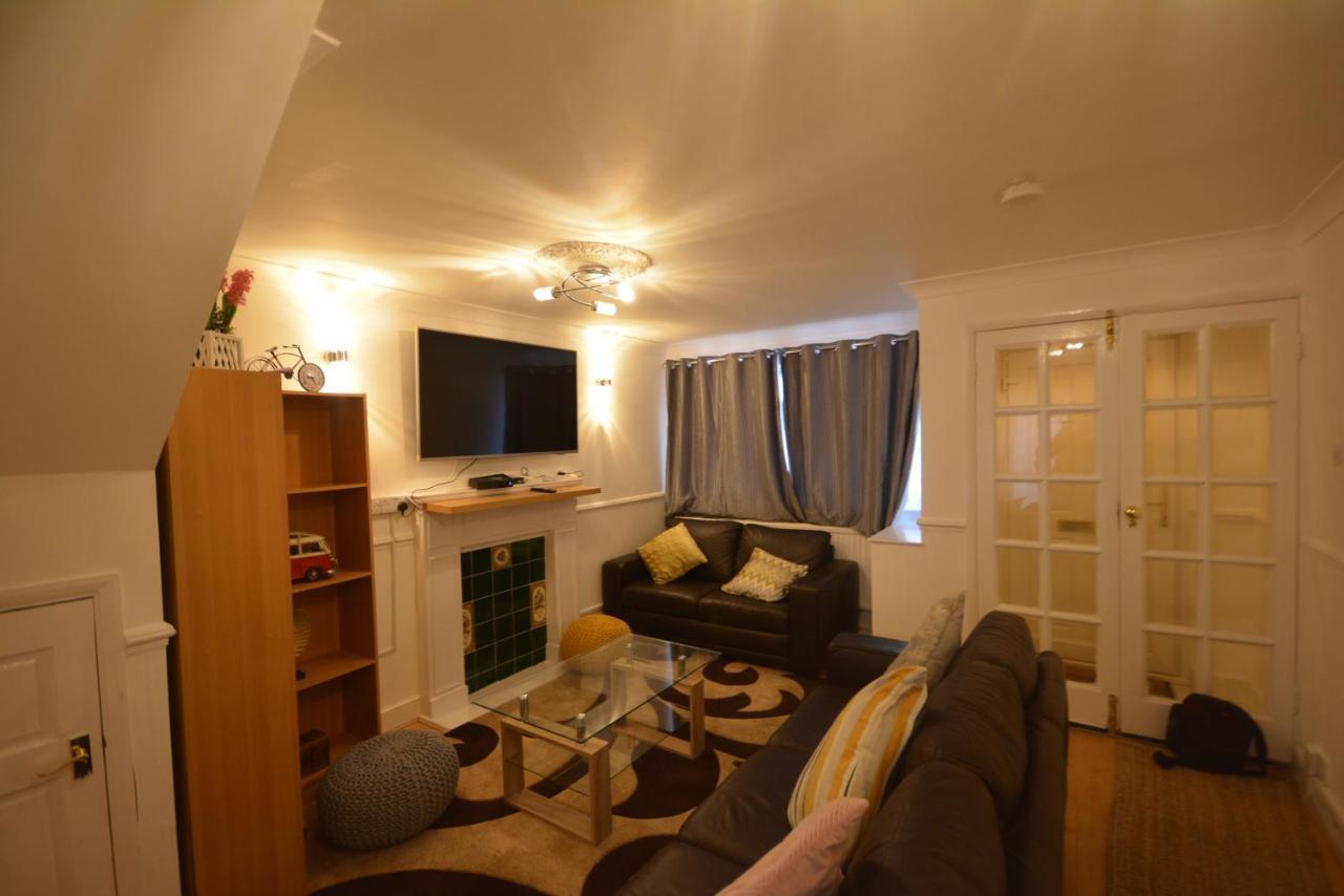 Five Bedroom Townhouse Near Excel Exhibition Centre London Bagian luar foto