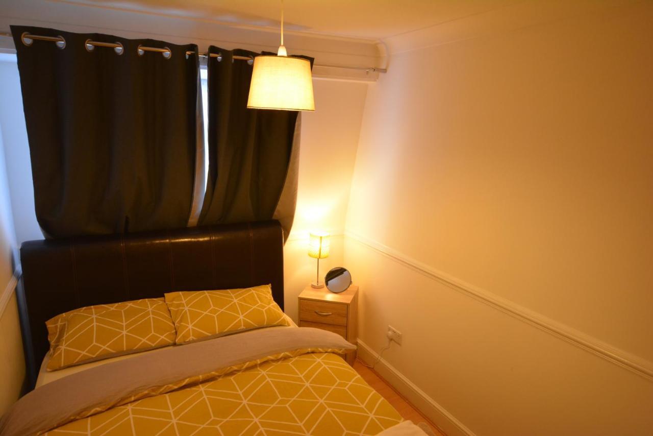 Five Bedroom Townhouse Near Excel Exhibition Centre London Bagian luar foto