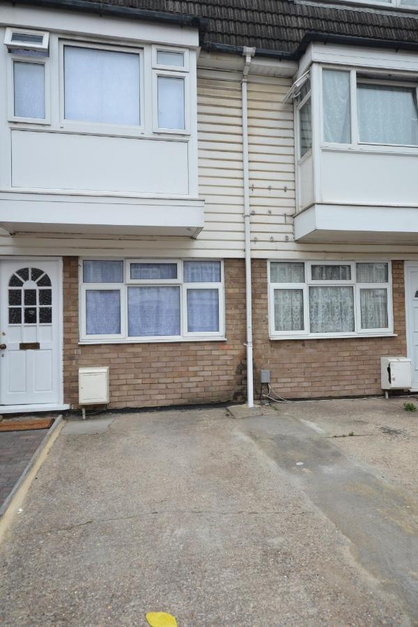 Five Bedroom Townhouse Near Excel Exhibition Centre London Bagian luar foto